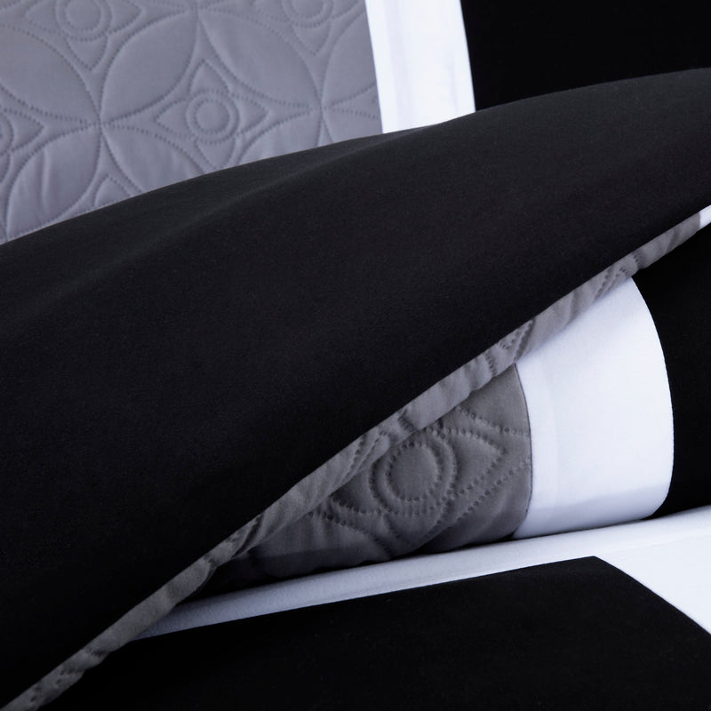 Upland Patchwork Comforter Set